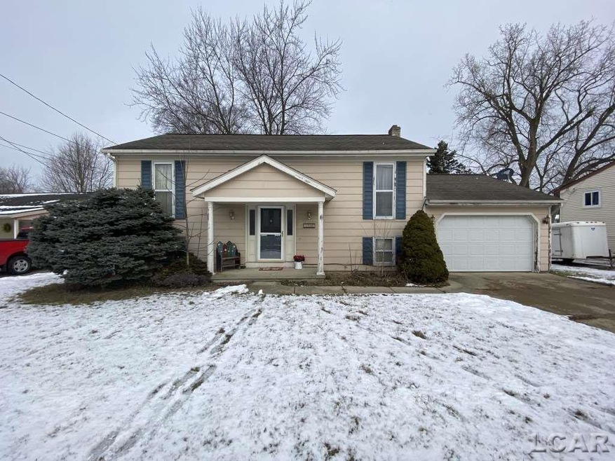 1026 Brookside Dr E, Adrian, MI 49221 - photo 1