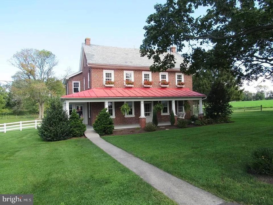 607 S Kinzer Ave, New Holland, PA 17557 - photo 1