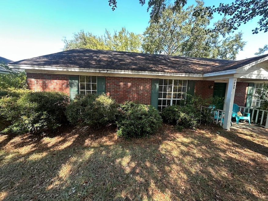 1929 Stuart Ave, Albany, GA 31707 - photo 1