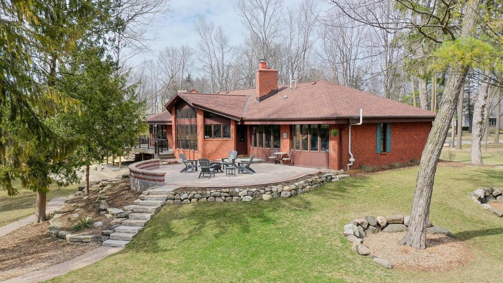 16555 Woods Edge Court