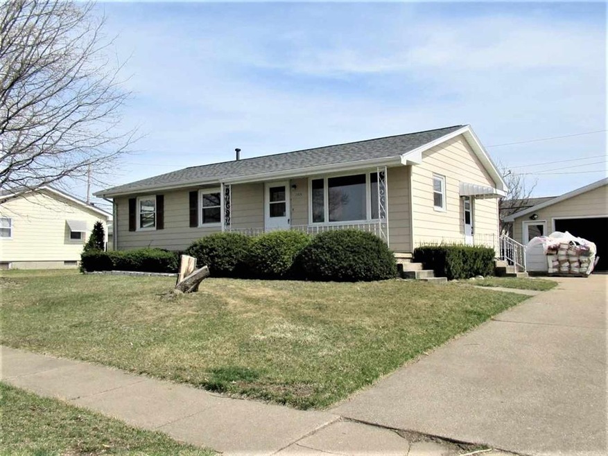 2021 26th St SW, Cedar Rapids, IA 52404 - photo 1