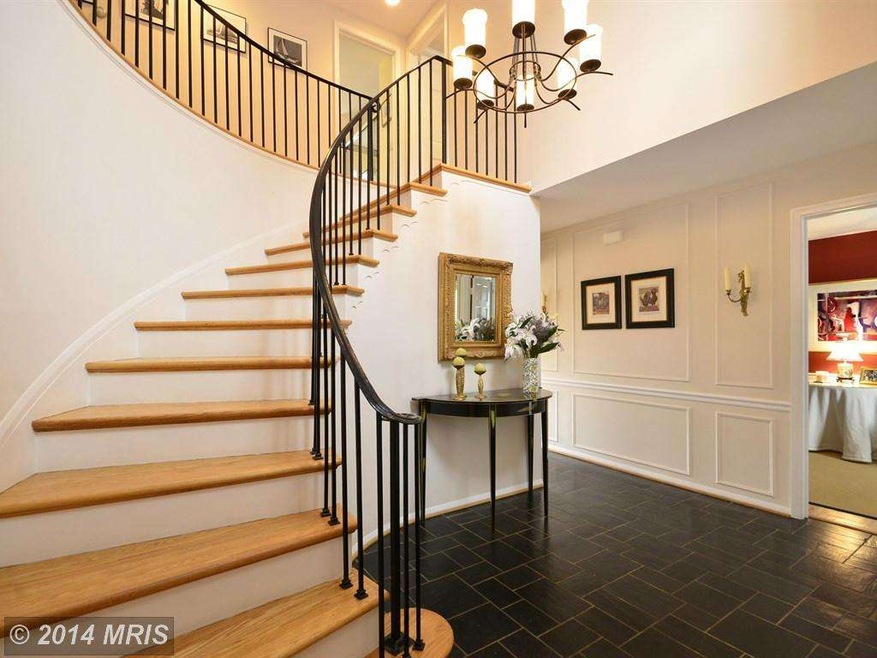 9209 Paddock Ln, Potomac, MD 20854 - photo 1