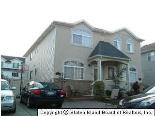 65 Salamander Ct, Staten Island, NY 10309 - photo 1