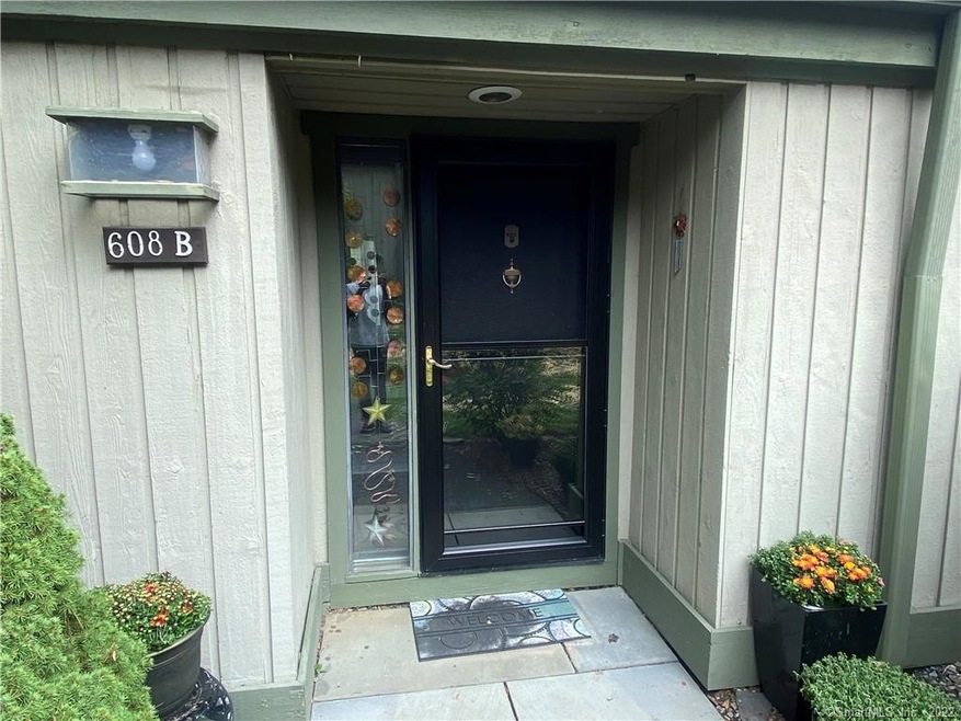608 Heritage Village unit B, Southbury, CT 06488 - photo 1