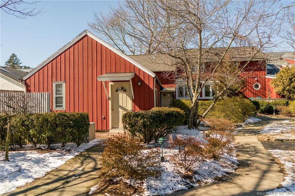 25 Saugatuck Ave unit 5, Westport, CT 06880 - photo 1