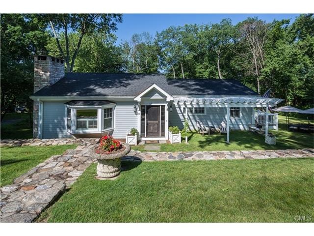 79 Old Kings Highway, New CanaanFormal entrance wi