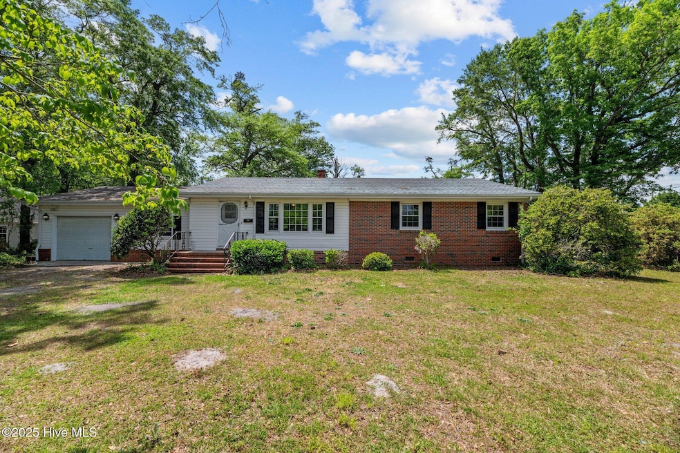 607 Pinetree Dr, New Bern, NC 28562 - photo 1