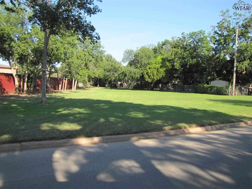 3709 Southmoor Ln, Wichita Falls, TX 76302 - photo 1