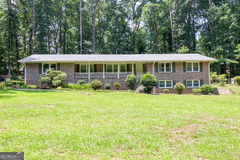 1976 Emerald Dr, Jonesboro, GA 30236 - photo 1