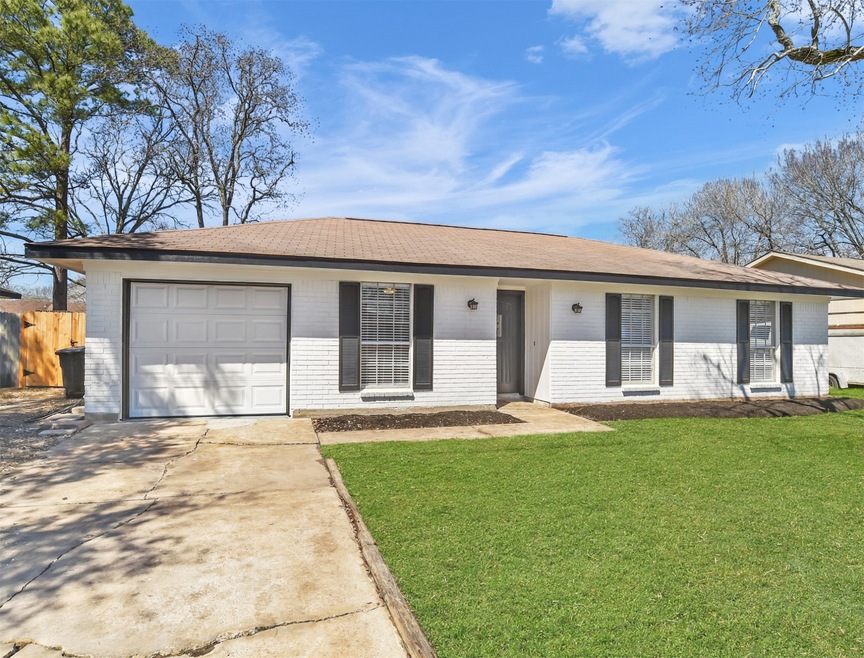 912 Dyche Ln, Alvin, TX 77511 - photo 1