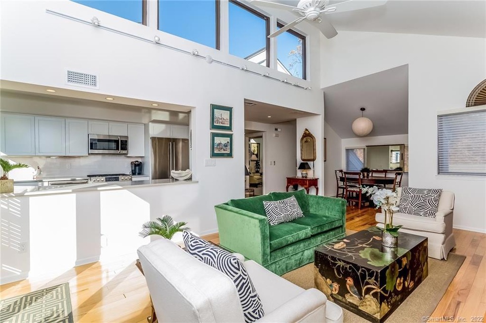 197 Rowayton Woods Dr unit 197, Norwalk, CT 06854 - photo 1