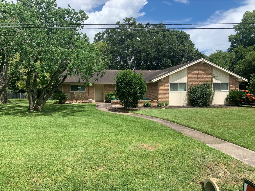 206 Sunnyview Ave unit A, Friendswood, TX 77546 - photo 1