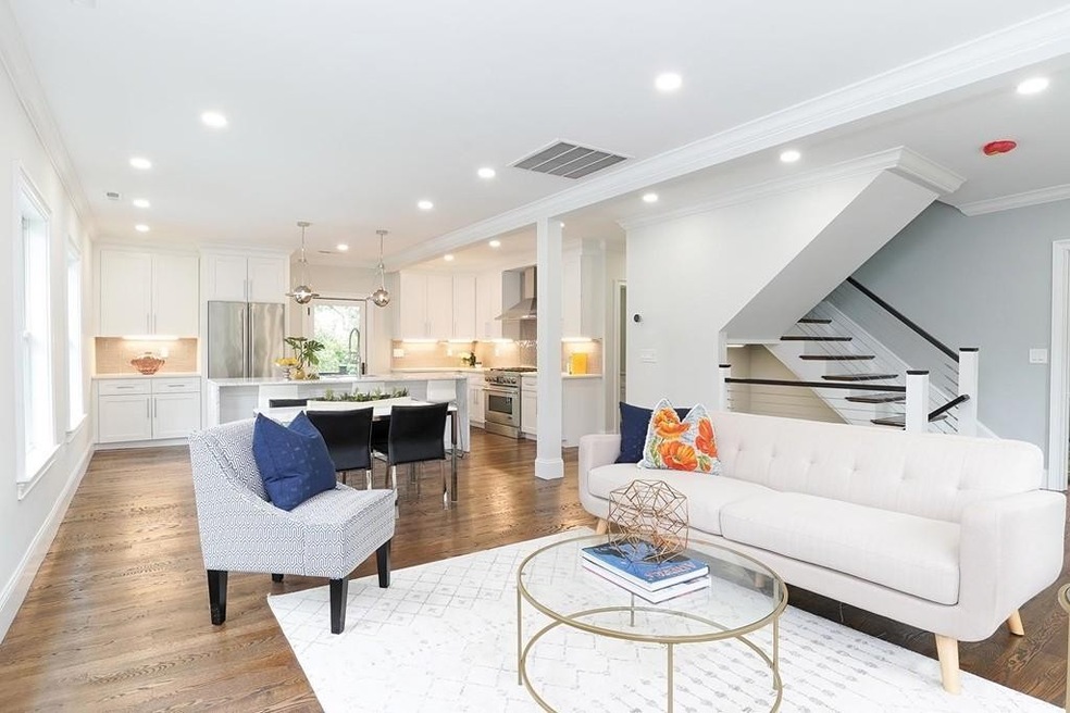 19 Verndale St unit 2, Brookline, MA 02446 - photo 1