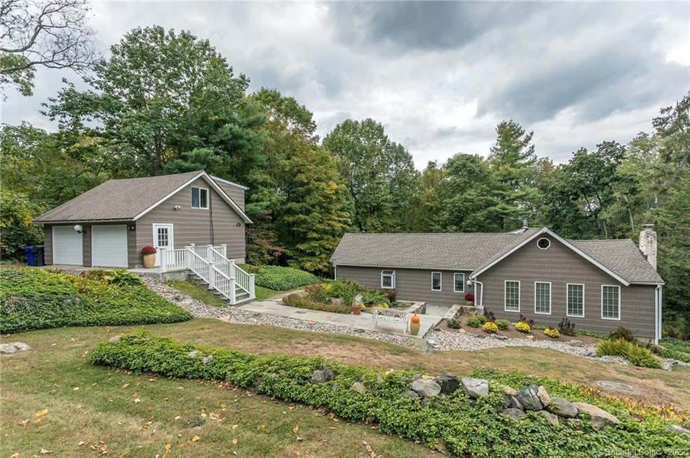 33 Warwick Rd, New Fairfield, CT 06812 - photo 1