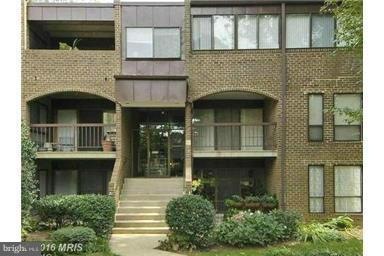 Chestnut Grove Condominiums unit 225, Reston, VA 20190 - photo 1