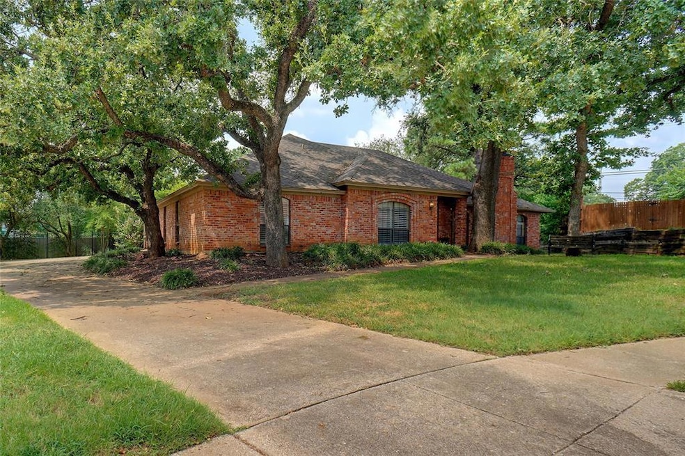 1600 Staffordshire Ct, Bedford, TX 76021 - photo 1