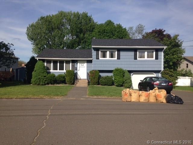 73 Partridge Dr, Waterbury, CT 06708 - photo 1
