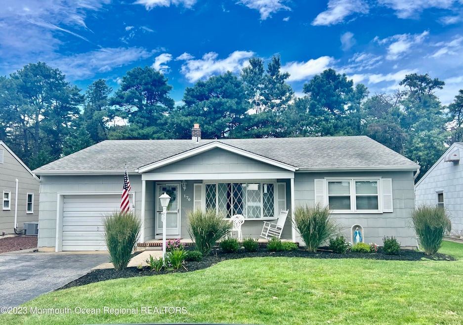 170 Castleton Dr, Toms River, NJ 08757 - photo 1