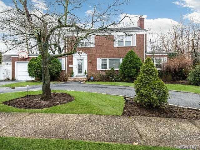 139 Saint Pauls Place, West Hempstead, NY 11552 - photo 1