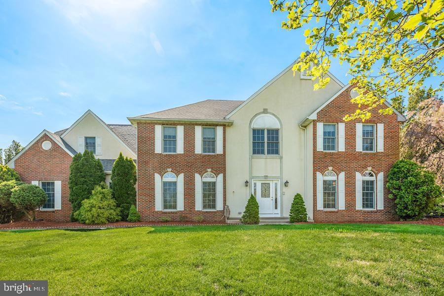 102 Racehorse Ln, Columbus, NJ 08022 - photo 1