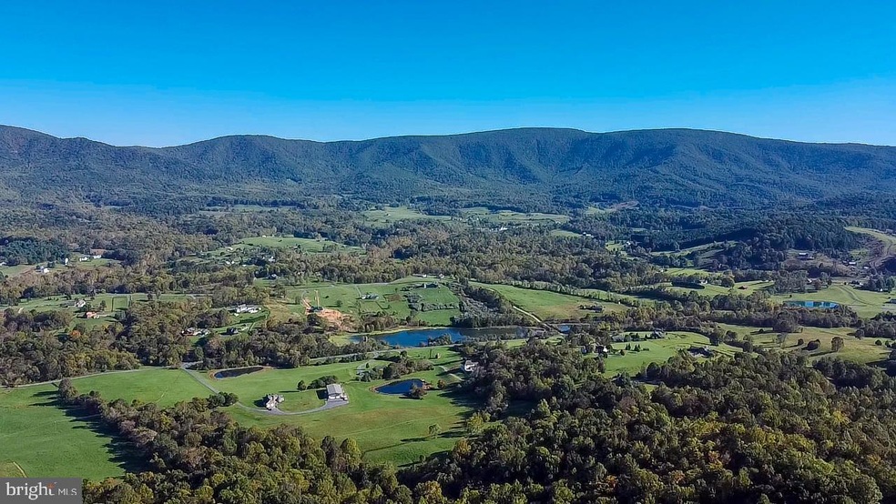 737 Seven Oaks Dr, Bentonville, VA 22610 - photo 1