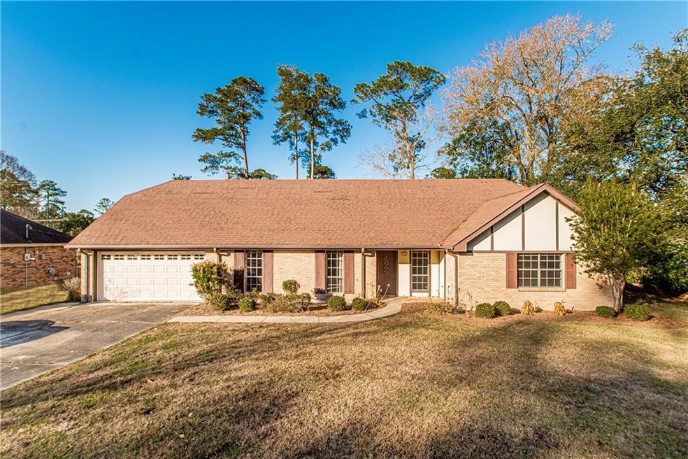 174 W Pinewood Dr, Slidell, LA 70458 - photo 1