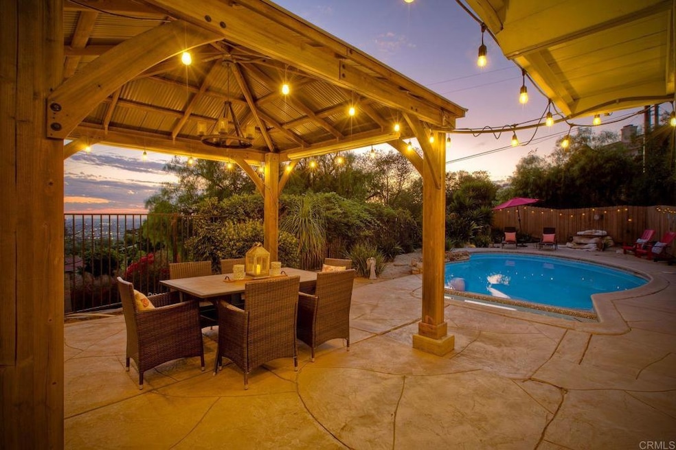 2056 Wonderview Dr, Vista, CA 92084 - photo 1