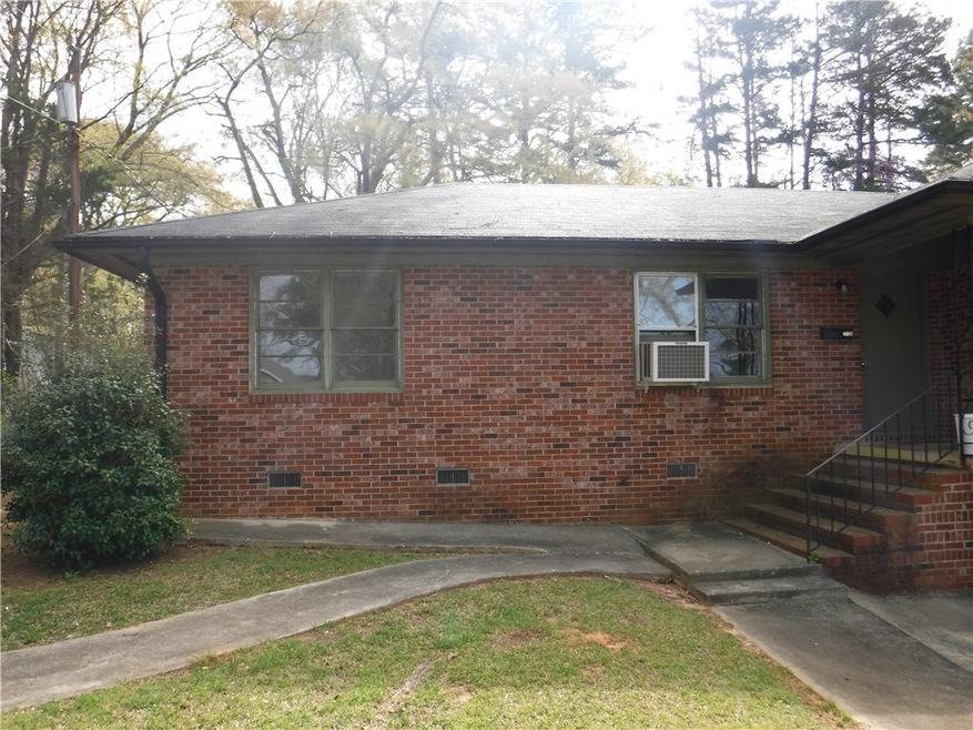 202 Bulwinkle Dr unit A, Walhalla, SC 29691 - photo 1