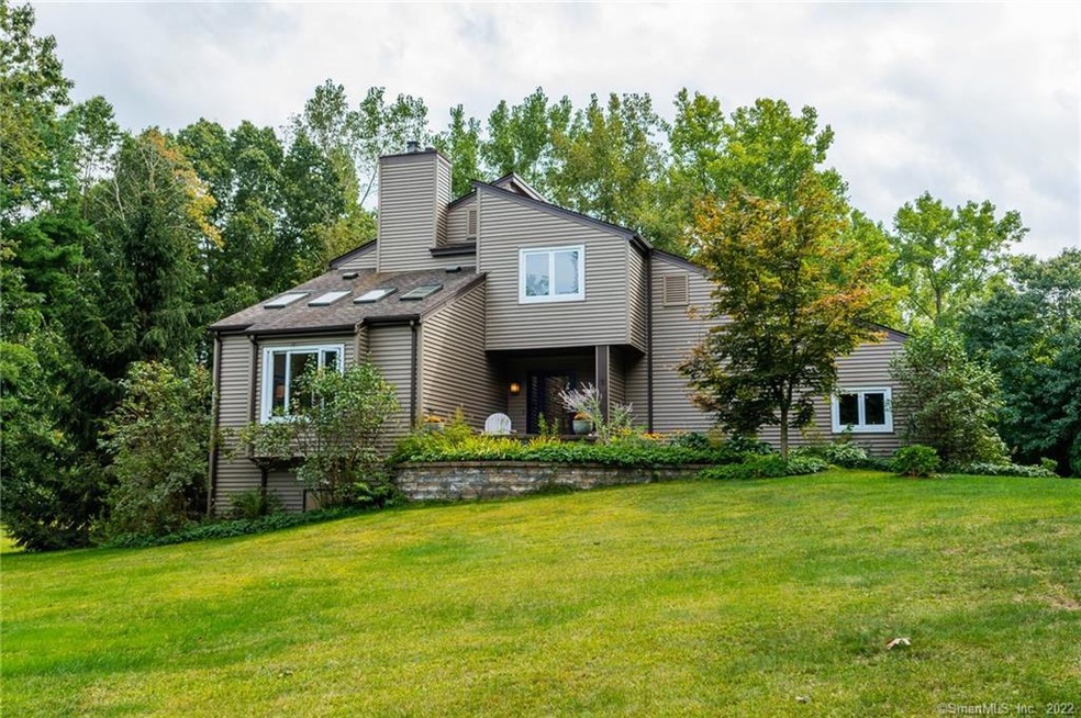 3 Wildwood Rd, Farmington, CT 06032 - photo 1