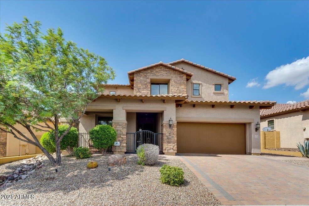 03-3Front of home