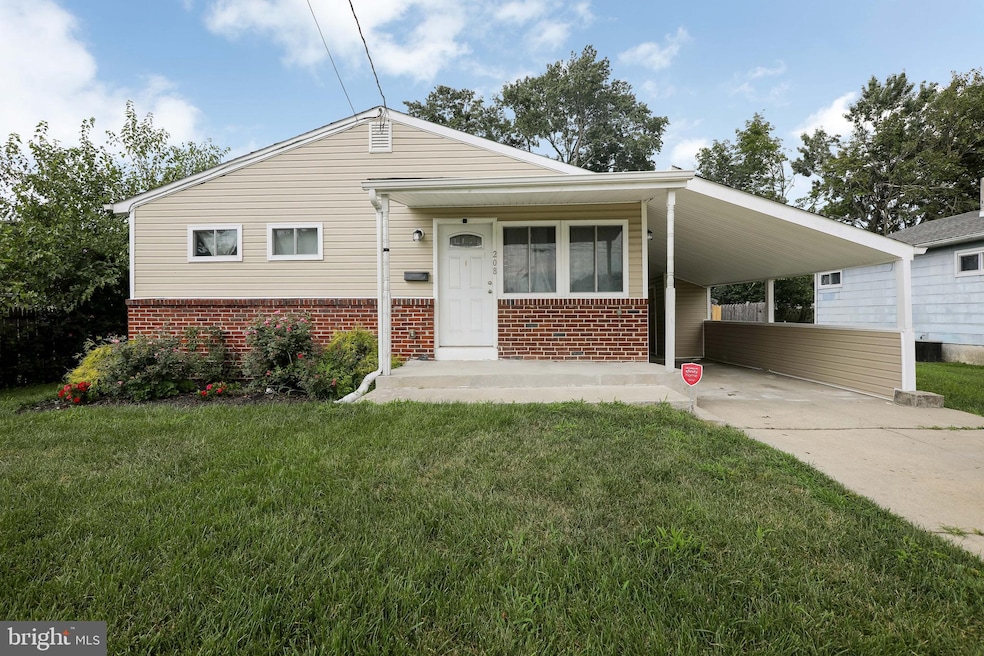 208 Curlew Ln, Mount Holly, NJ 08060 - photo 1