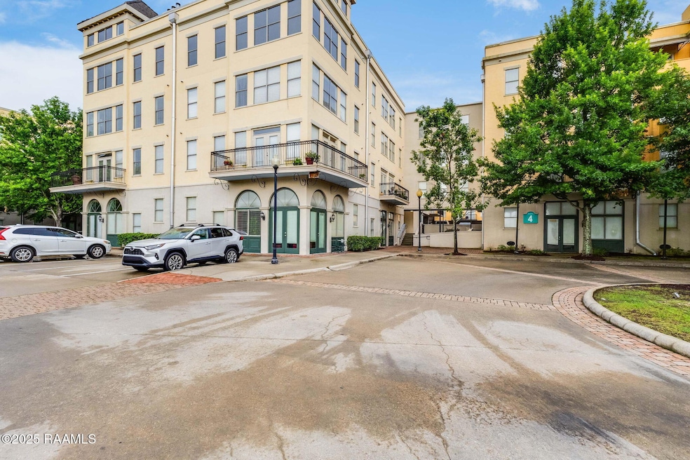 1-web-or-mls-201 Settlers Trace Blvd 440
