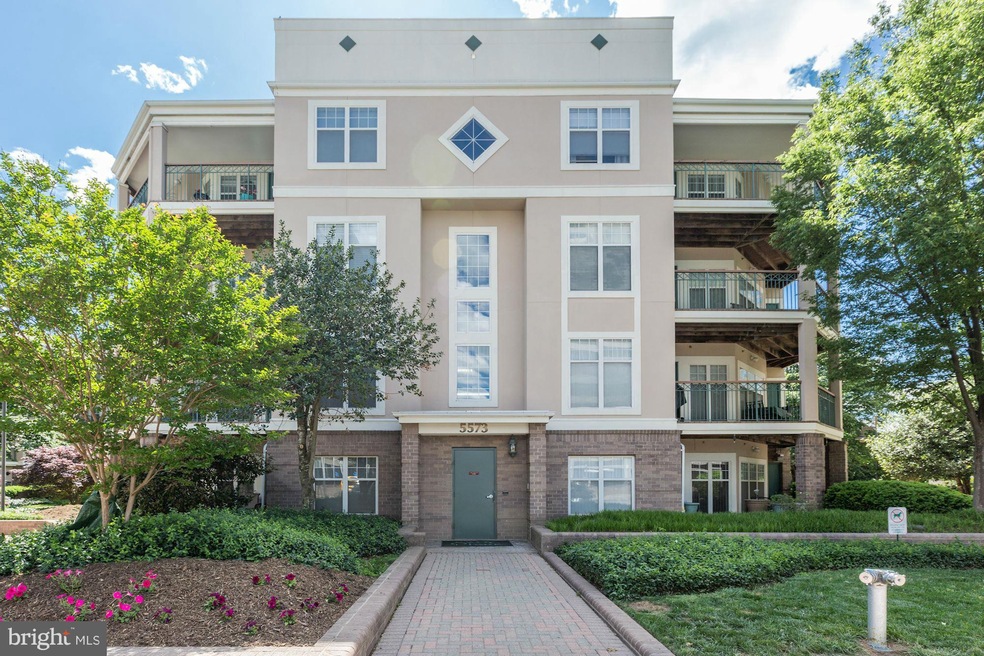5573 Seminary Rd unit 107, Baileys Crossroads, VA 22041 - photo 1