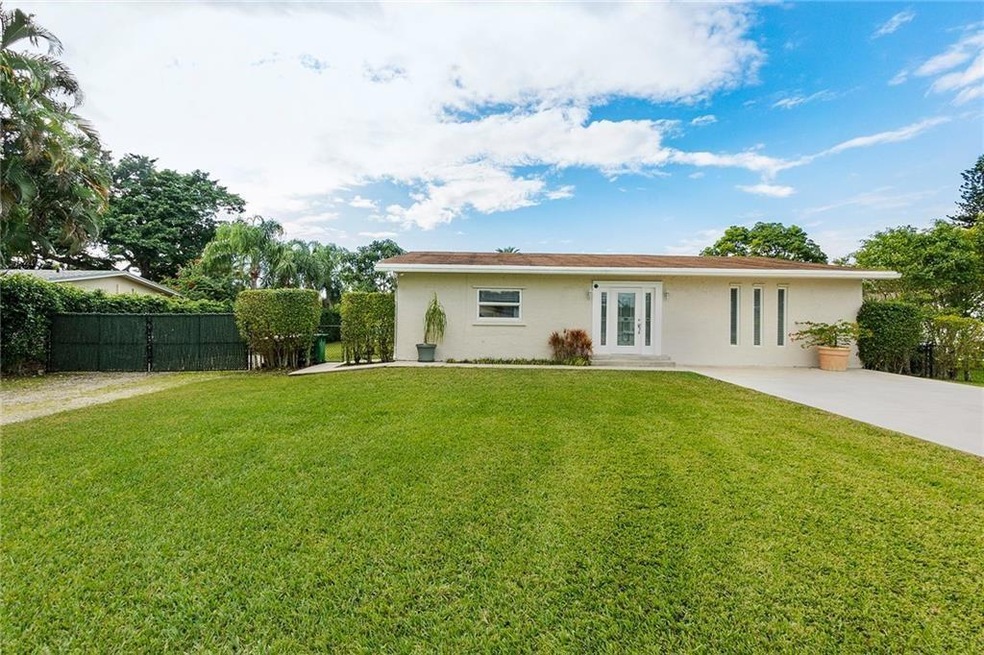 4301 SW 74th Ave, Davie, FL 33314 - photo 1