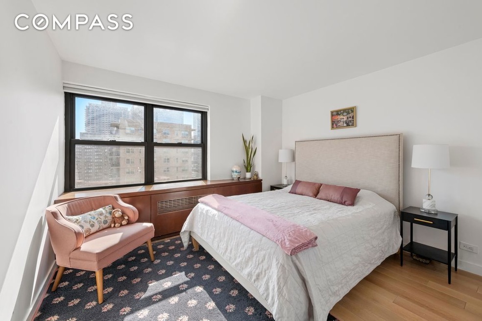 Lincoln Towers unit 28J, New York, NY 10023 - photo 1