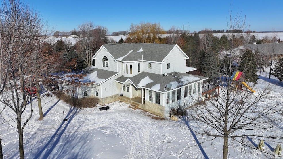 11679 85th St NW, Pine Island, MN 55963 - photo 1