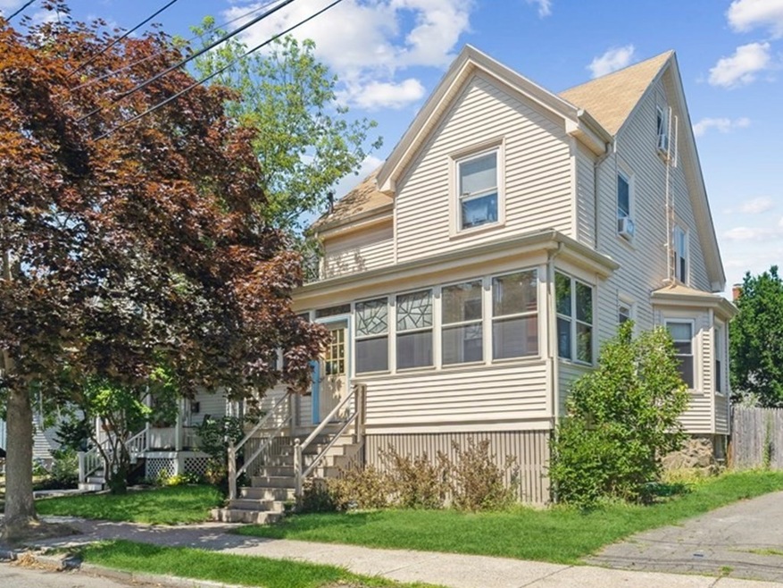 40 Hampden St, Swampscott, MA 01907 - photo 1