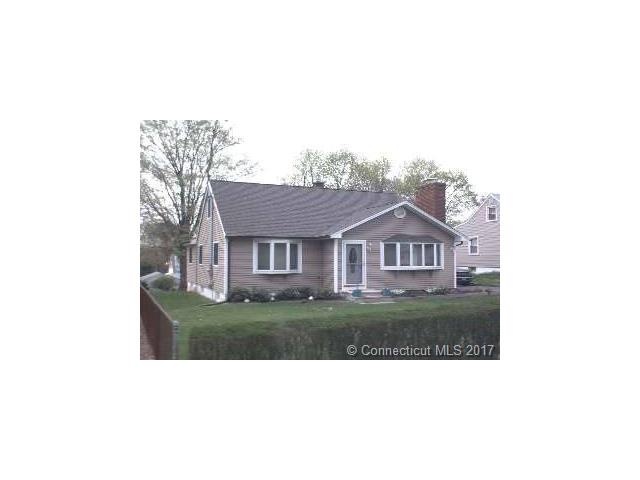 102 Crestwood Ave, Waterbury, CT 06704 - photo 1