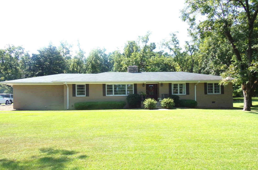 1985 Dobbs Rd 002