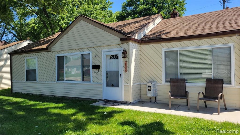 26740 Belanger St, Roseville, MI 48066 - photo 1