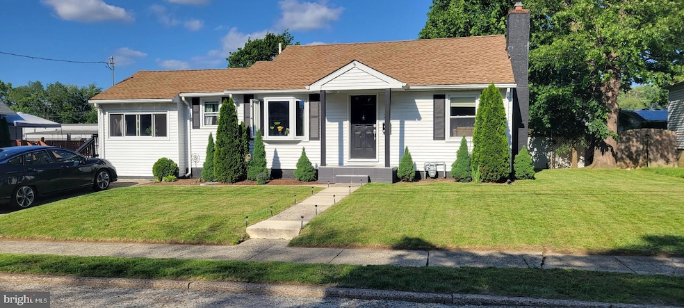 21 N Holly Ave, Maple Shade, NJ 08052 - photo 1