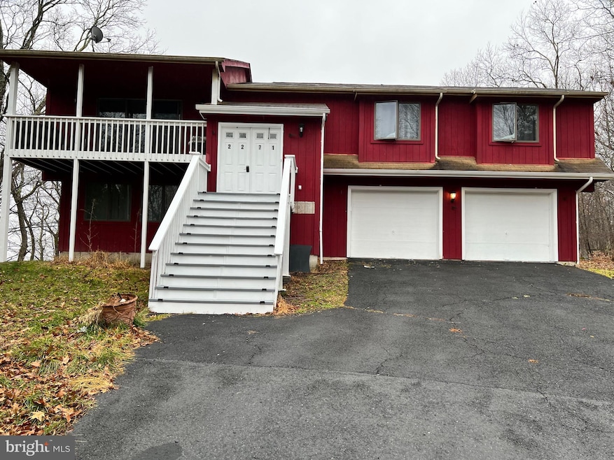 2271 Apley Ct, Bushkill, PA 18324 - photo 1