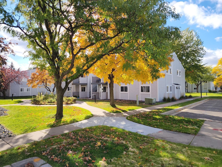 1721 Fulham St unit F, Saint Paul, MN 55113 - photo 1