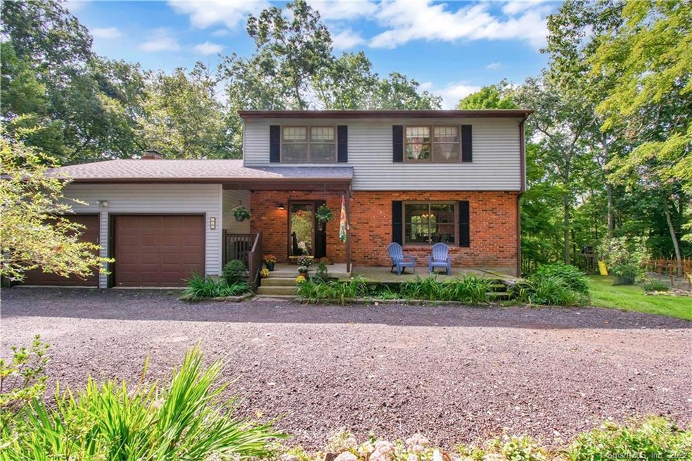 538 Bassetts Bridge Rd, Mansfield Center, CT 06250 - photo 1