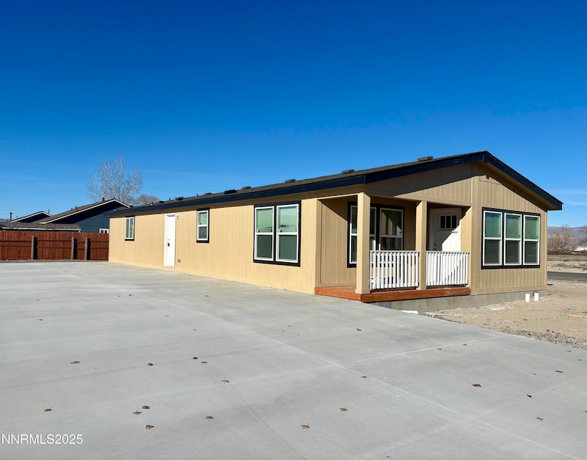 495 Camellia Way, Lovelock, NV 89419 - photo 1