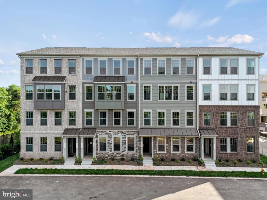 814 Ambrose Ln unit A, Manassas Park, VA 20111 - photo 1