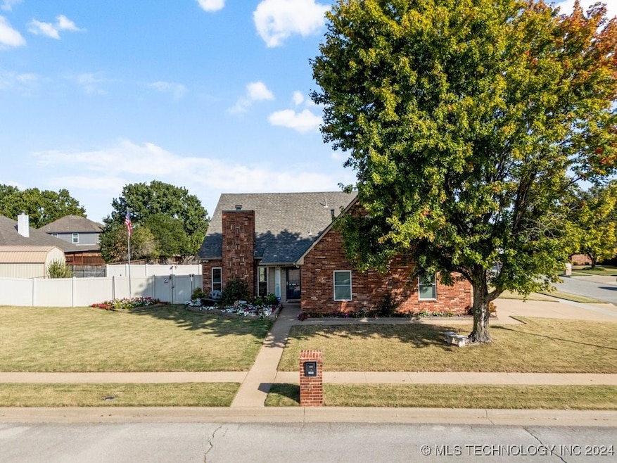 1305 S 35th St, Broken Arrow, OK 74014 - photo 1