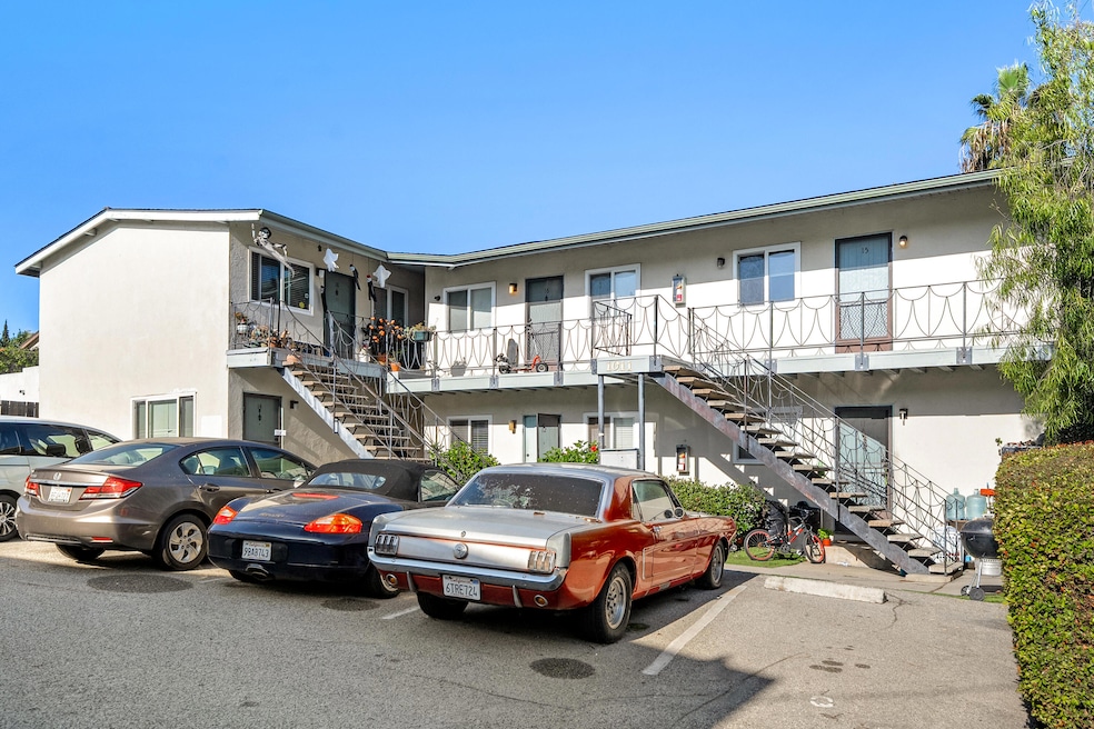 1011 Laguna St, Santa Barbara, CA 93101 - photo 1