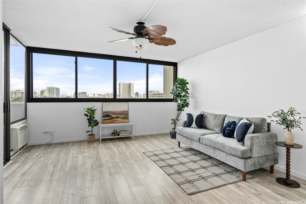 Pakalana unit 503, Honolulu, HI 96822 - photo 1