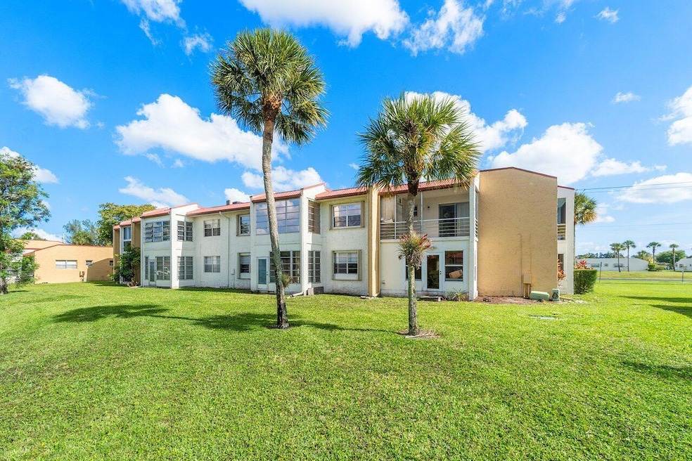 203 Golden River Dr, West Palm Beach, FL 33411 - photo 1